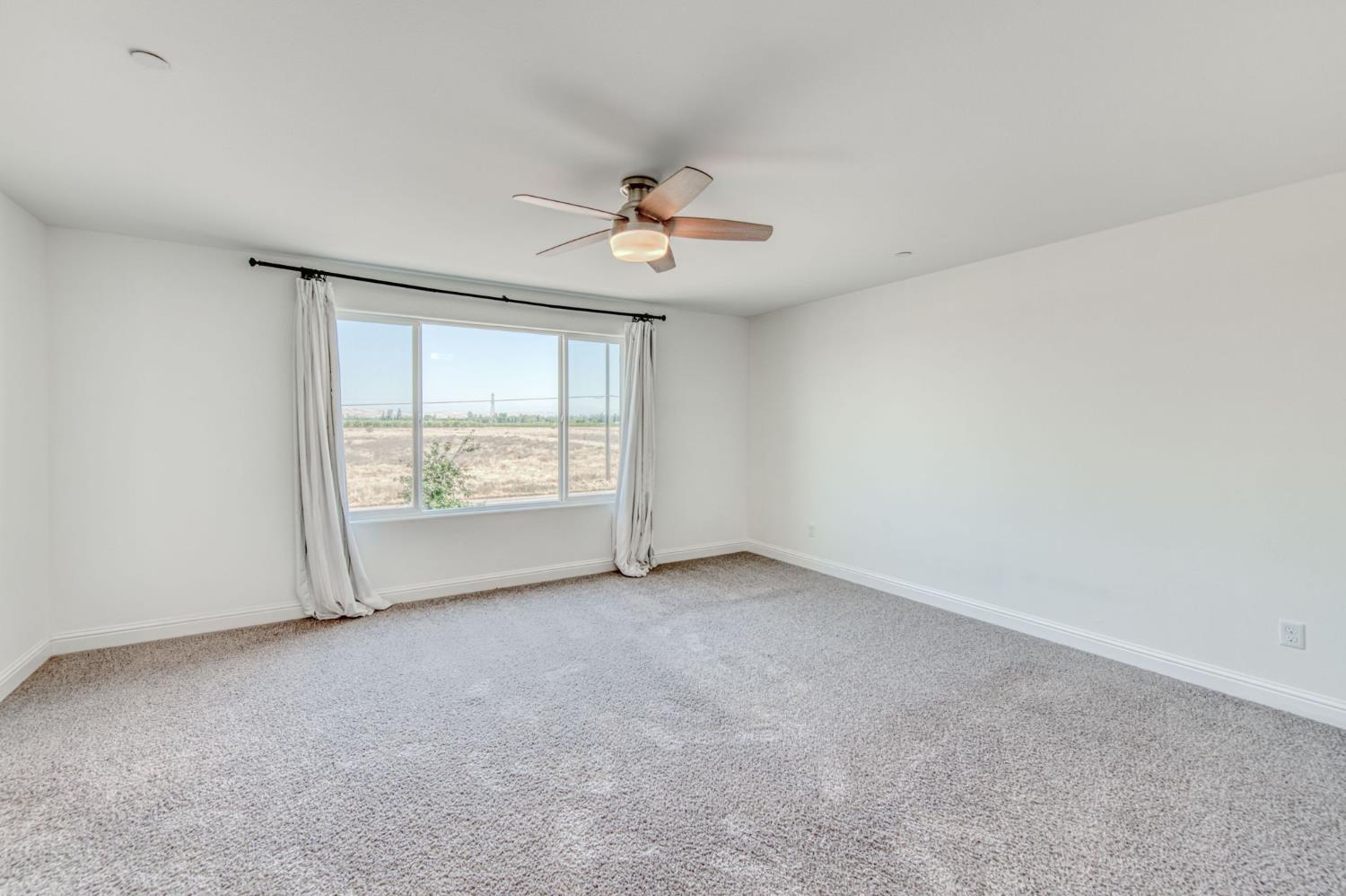 3923 Morris Avenue Clovis, CA 93619 - Photo 20 of 47