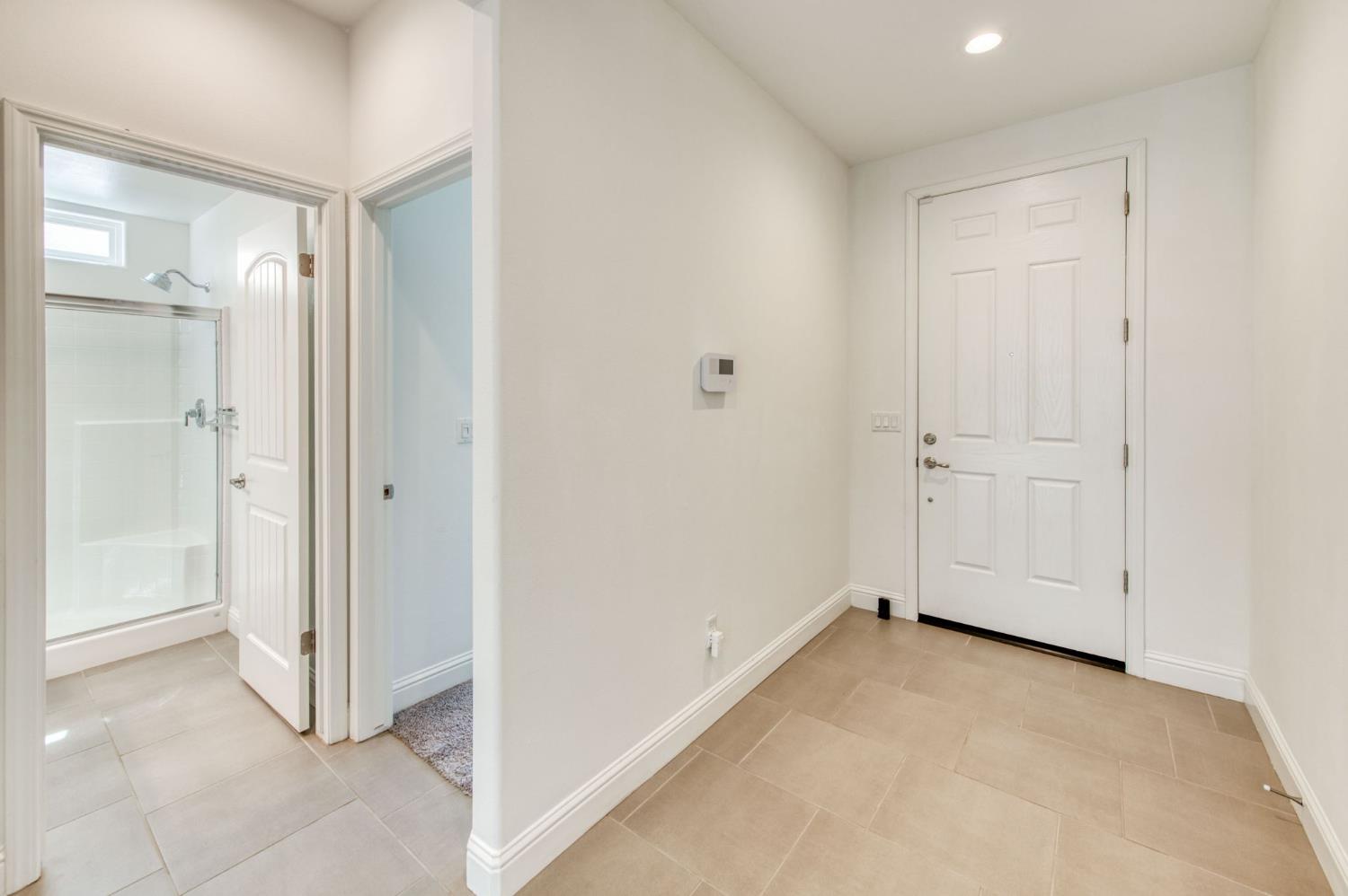 3923 Morris Avenue Clovis, CA 93619 - Photo 3 of 47