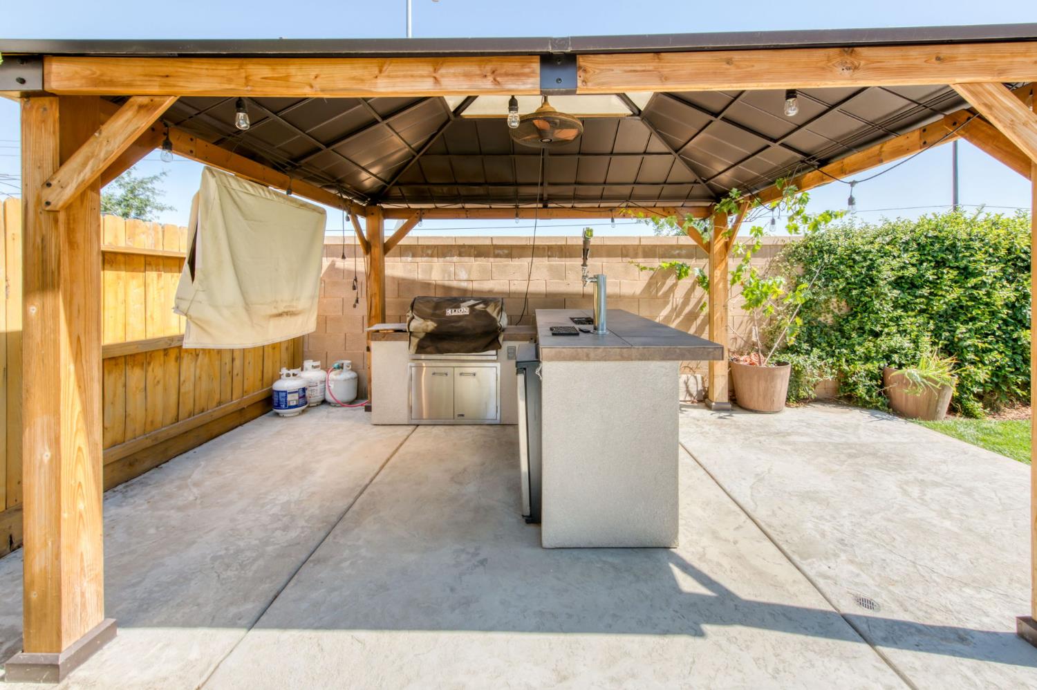 3923 Morris Avenue Clovis, CA 93619 - Photo 34 of 47