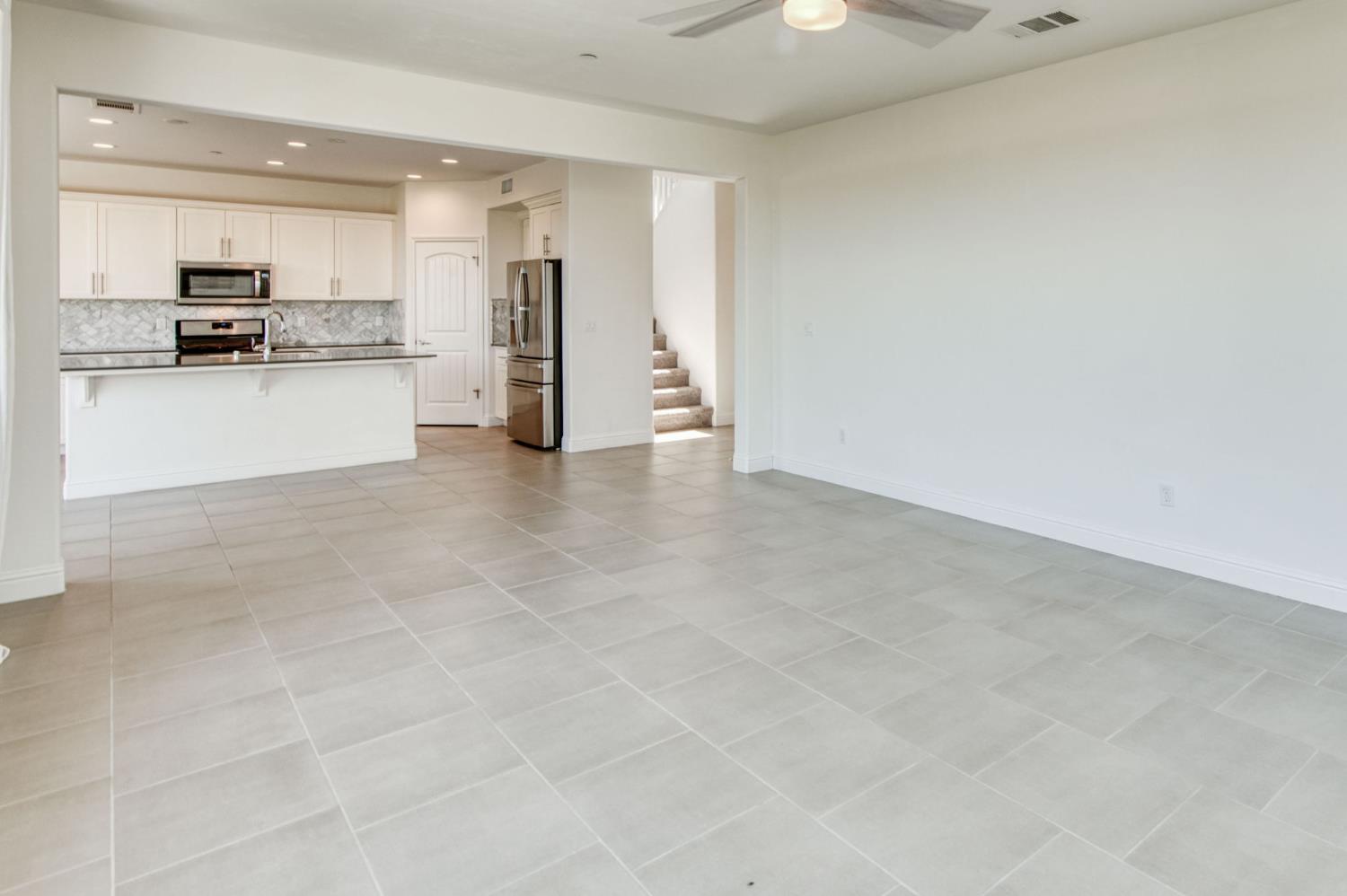 3923 Morris Avenue Clovis, CA 93619 - Photo 9 of 47