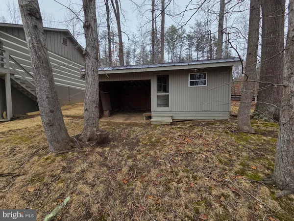 $2,300 | 8022 Dulins Ford Road, Marshall, VA 20115