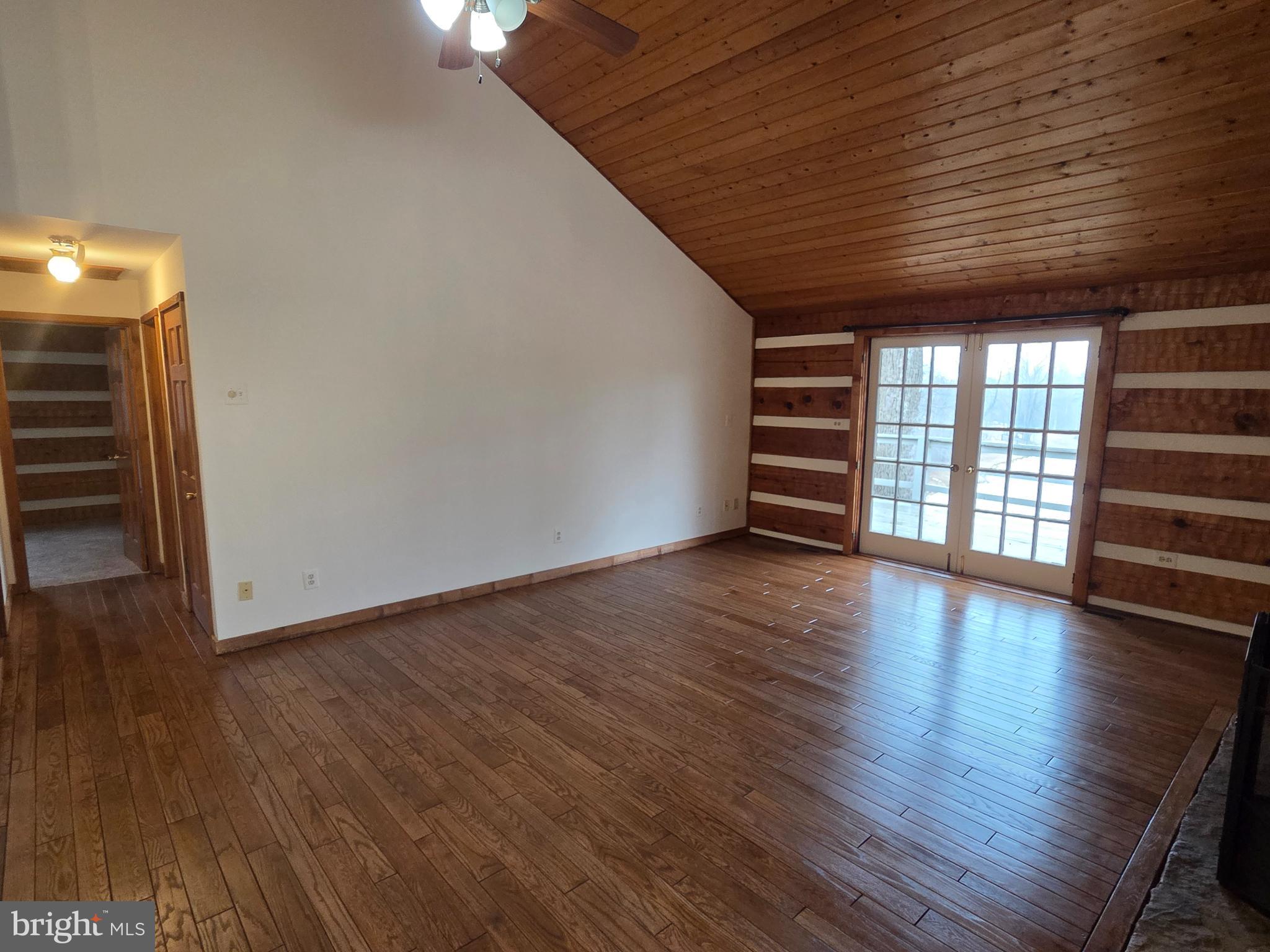 8022 Dulins Ford Road Marshall, VA 20115 - Photo 4 of 15