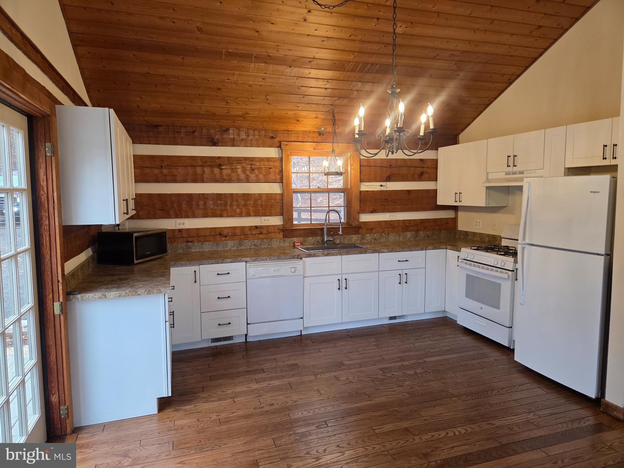 8022 Dulins Ford Road Marshall, VA 20115 - Photo 5 of 15