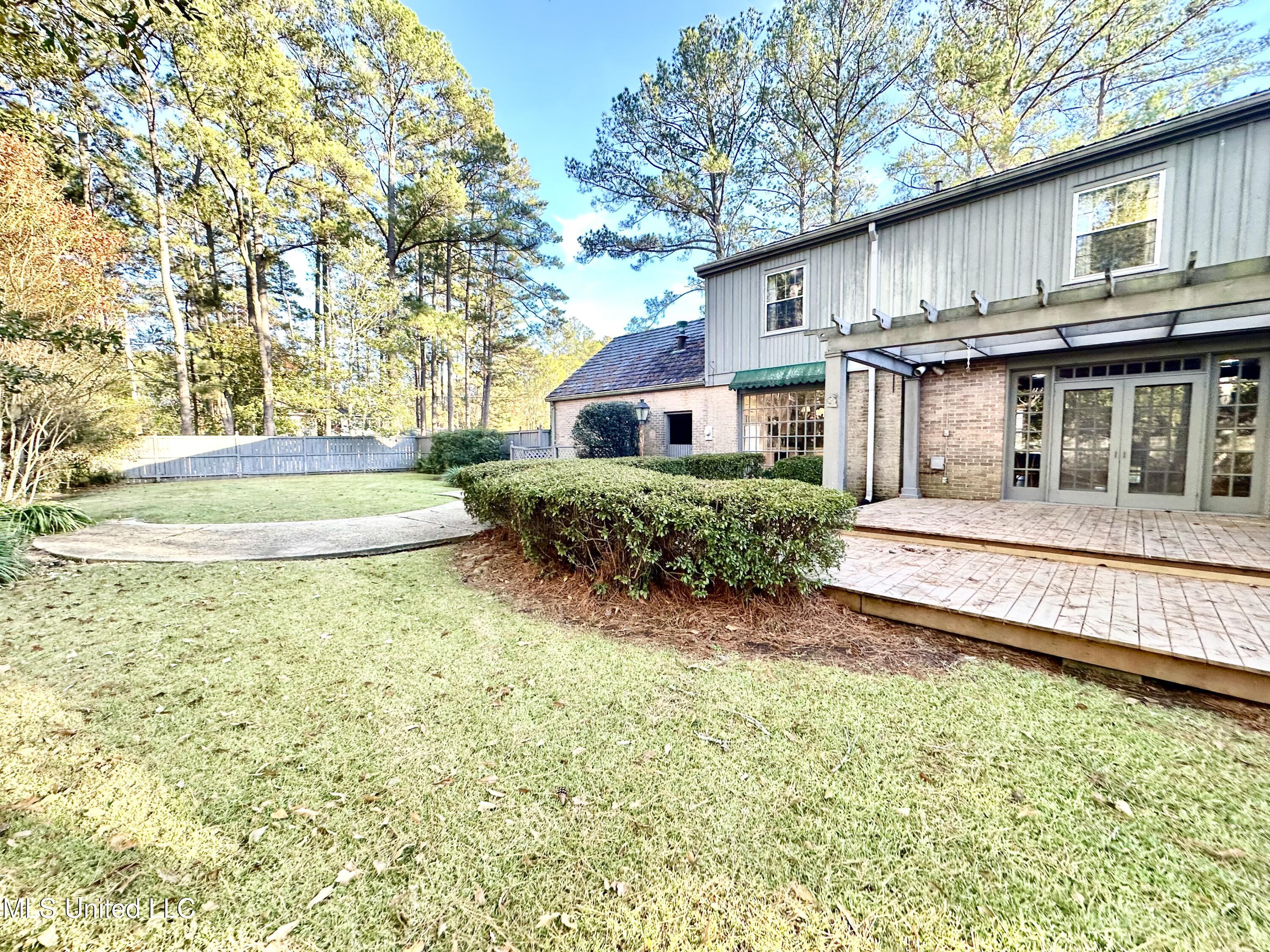 400 Charles Street Brookhaven, MS 39601 - Photo 35 of 49 Backyard