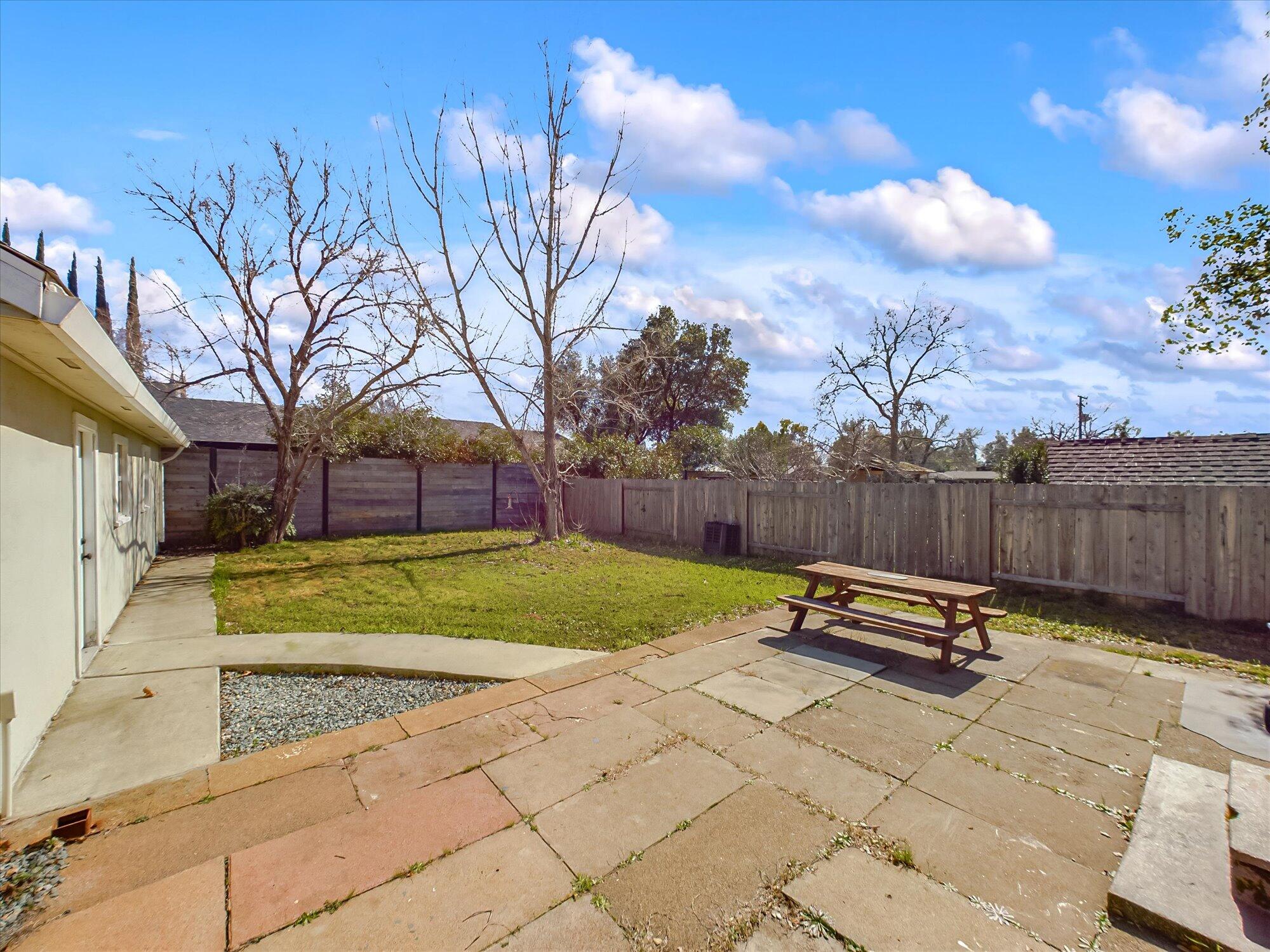 1643 Canby Road Redding, CA 96002 - Photo 30 of 41 38-1643 Canby Road-135