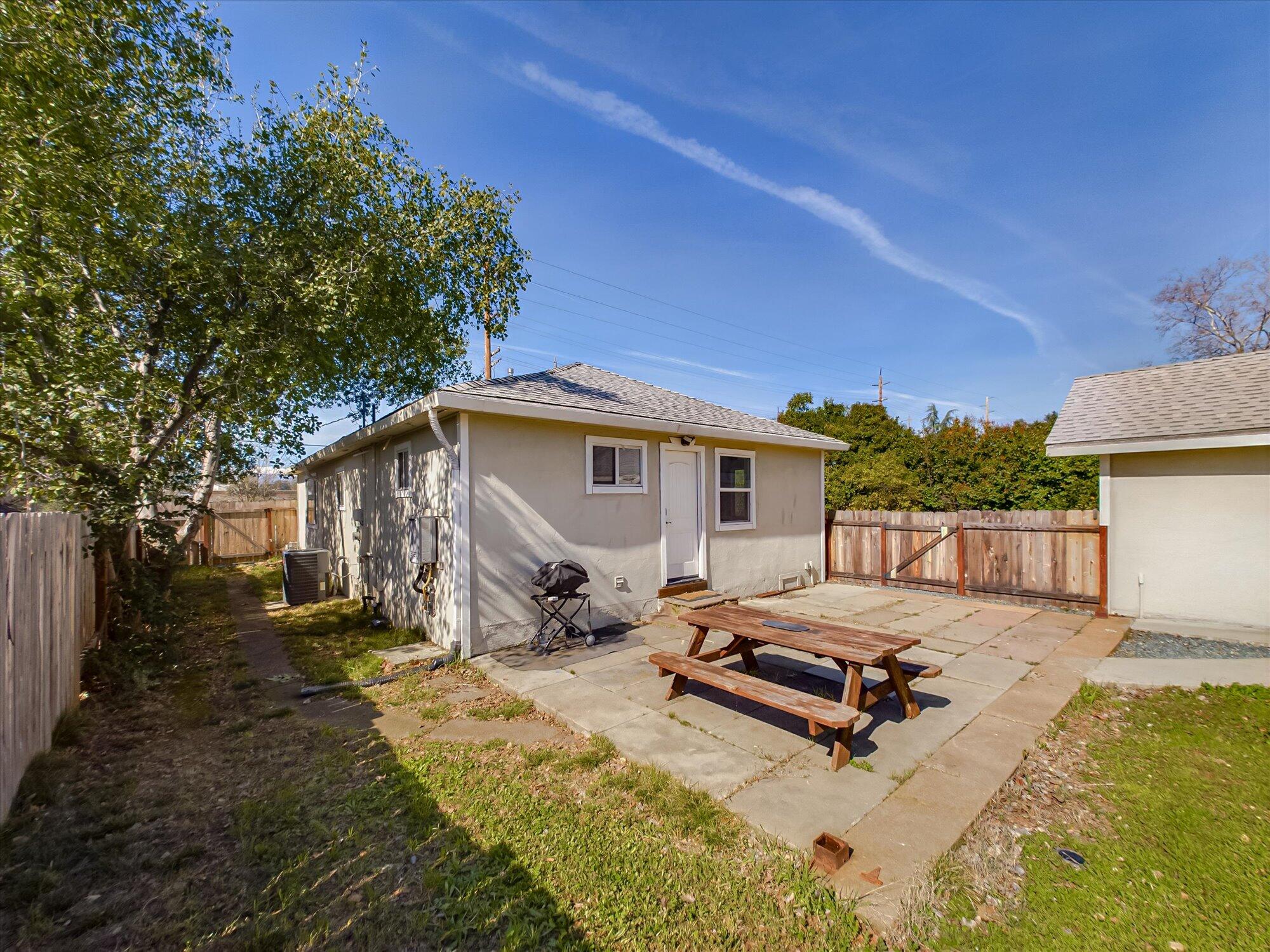 1643 Canby Road Redding, CA 96002 - Photo 33 of 41 34-1643 Canby Road-131