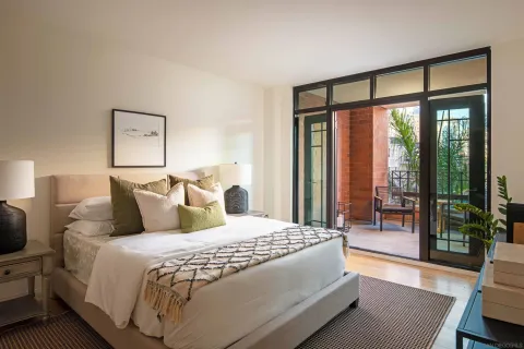 $995,000 | 500 West Harbor Drive, Unit 413, San Diego, CA 92101