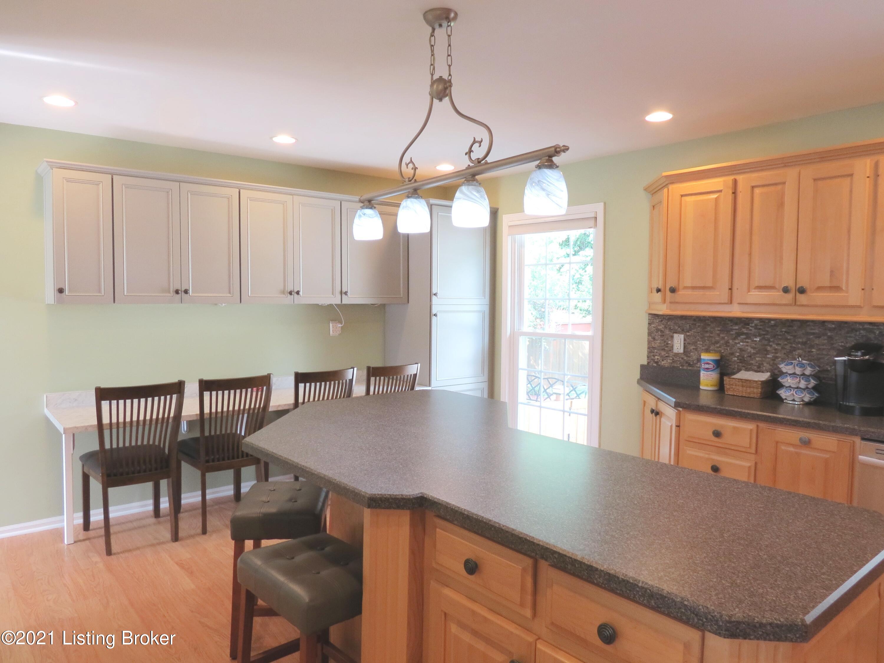 4323 Gaudet Road Louisville, KY 40299 - Photo 5 of 42 IMG_3488