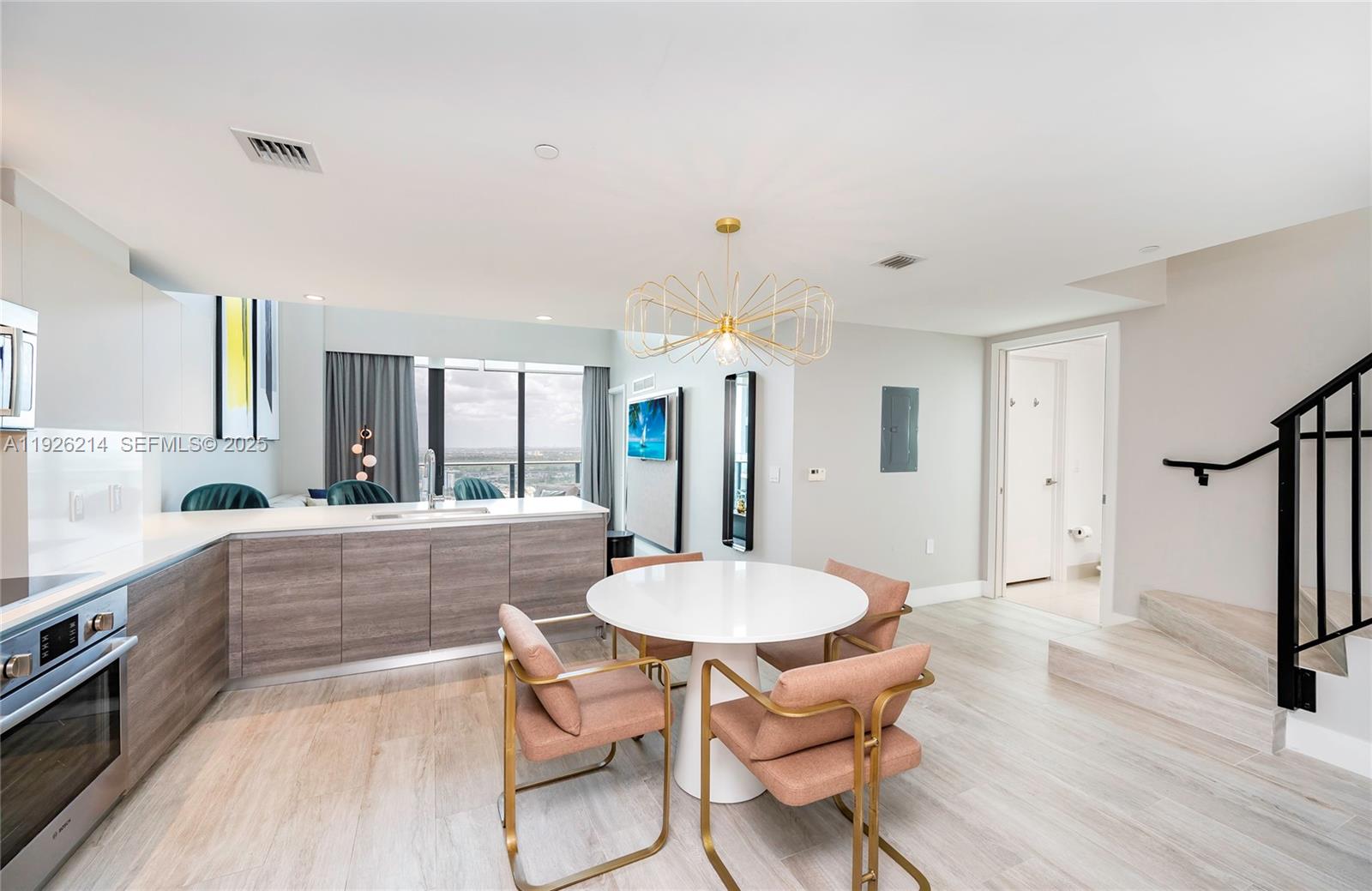 121 Northeast 34th Street, Unit PH3215 Miami, FL 33137 - Photo 11 of 30