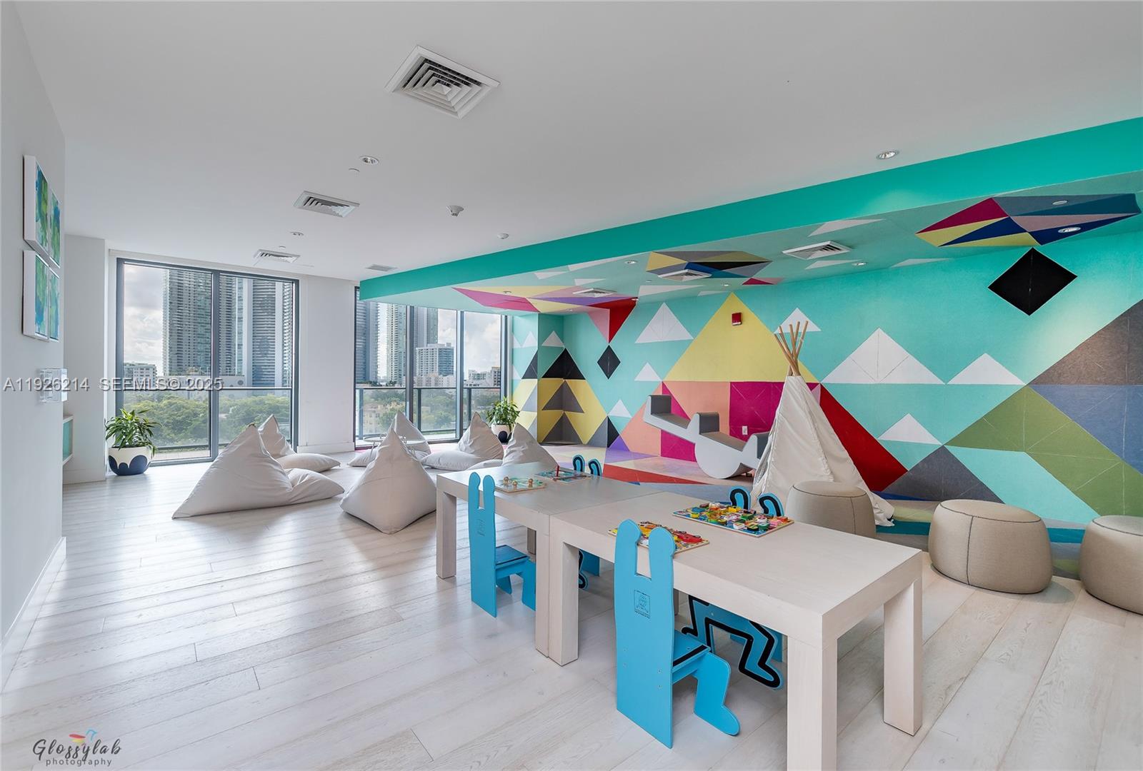 121 Northeast 34th Street, Unit PH3215 Miami, FL 33137 - Photo 26 of 30