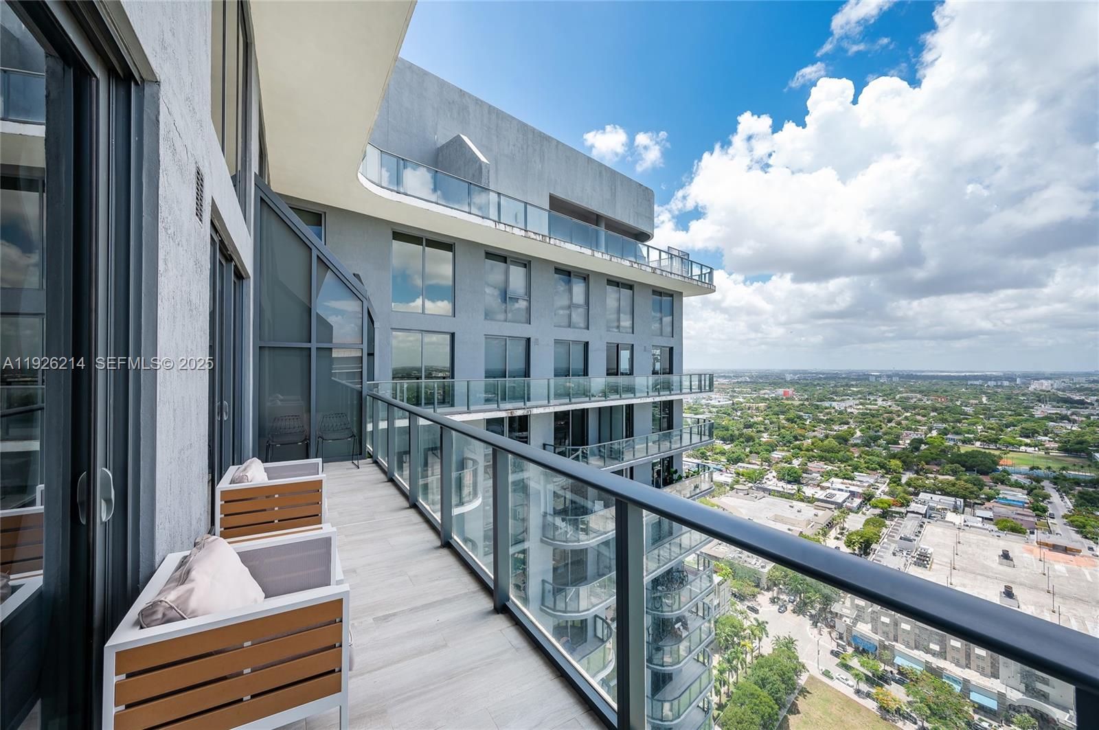 121 Northeast 34th Street, Unit PH3215 Miami, FL 33137 - Photo 5 of 30