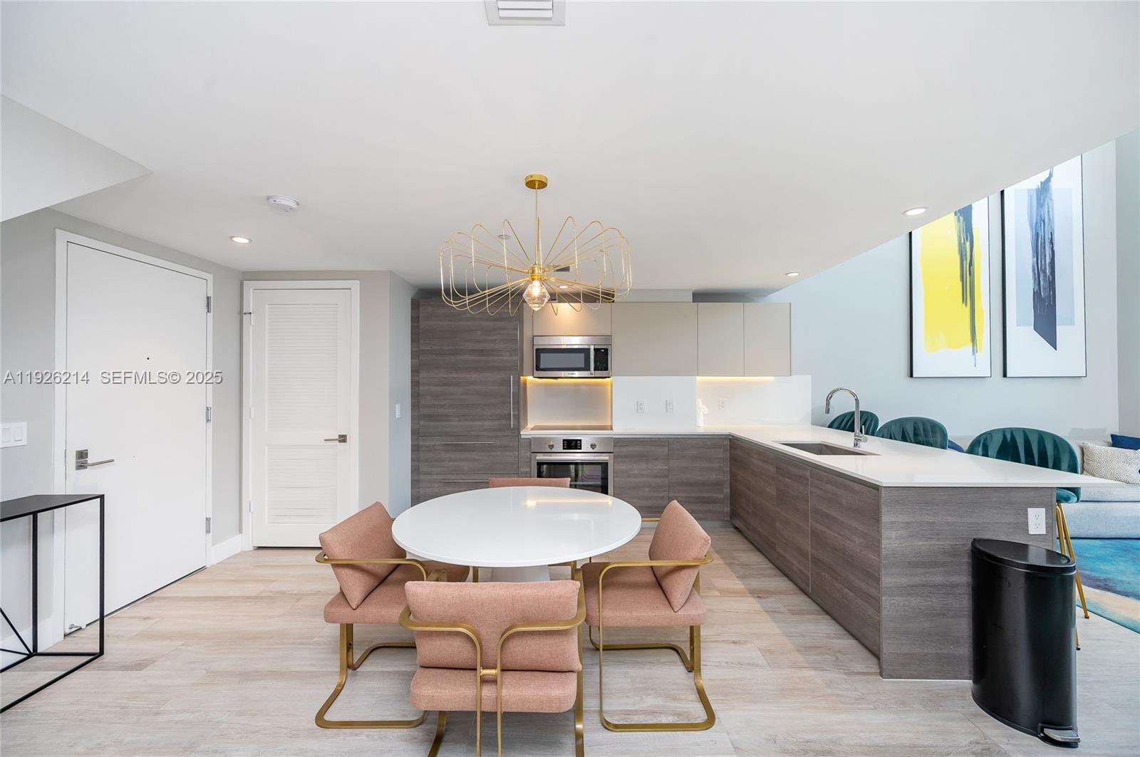 121 Northeast 34th Street, Unit PH3215 Miami, FL 33137 - Photo 9 of 30