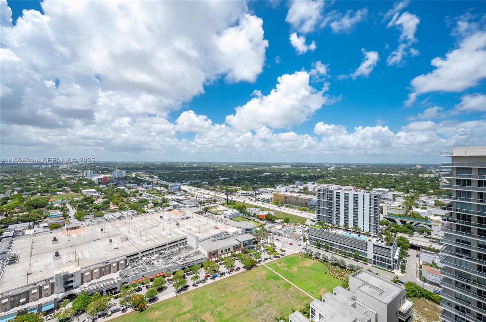 121 Northeast 34th Street, Unit PH3215 Miami, FL 33137 - Photo 10 of 30