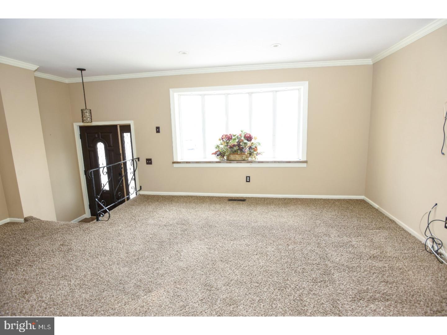12703 Cabell Road Philadelphia, PA 19154 - Photo 2 of 22