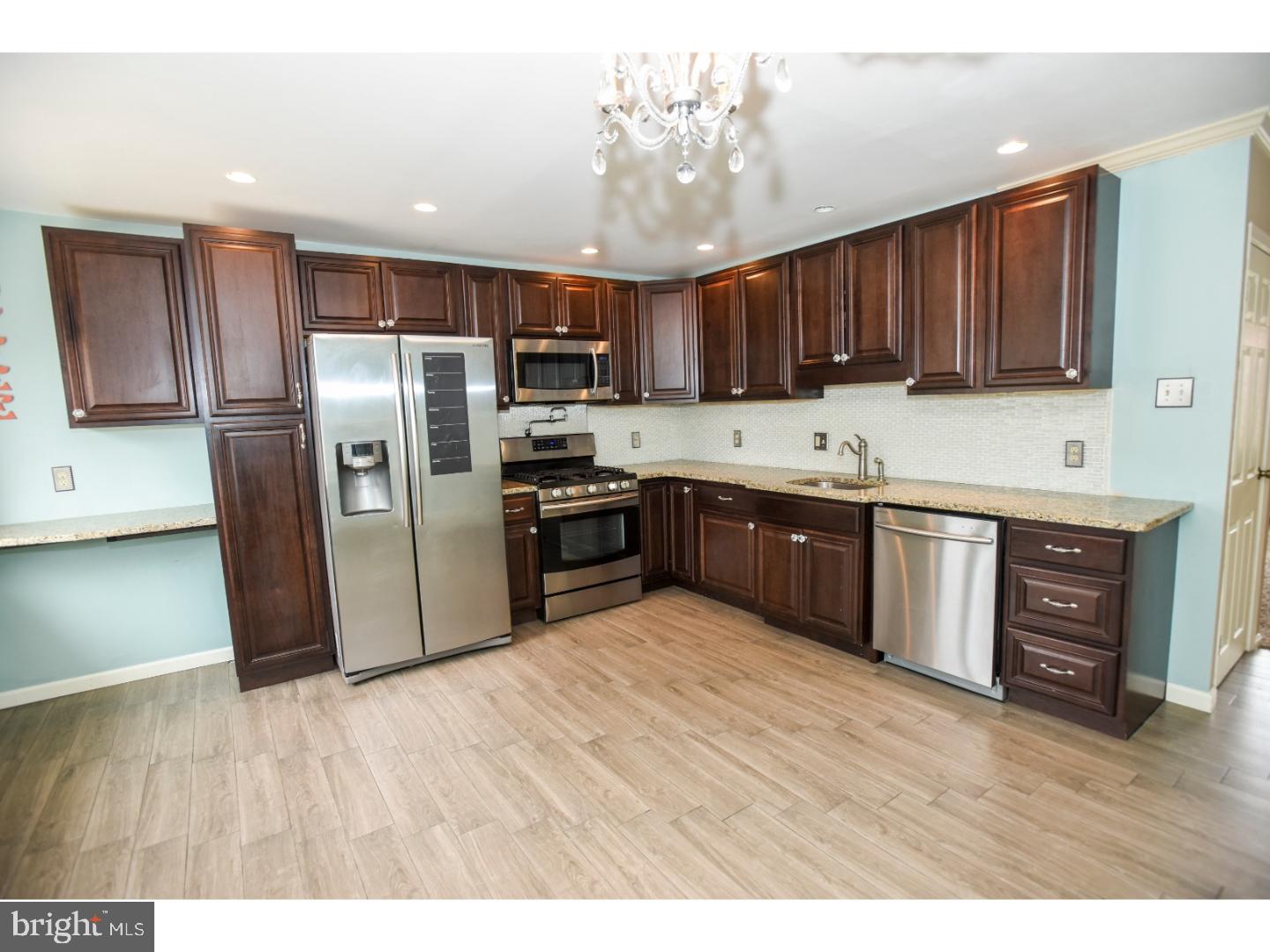 12703 Cabell Road Philadelphia, PA 19154 - Photo 7 of 22