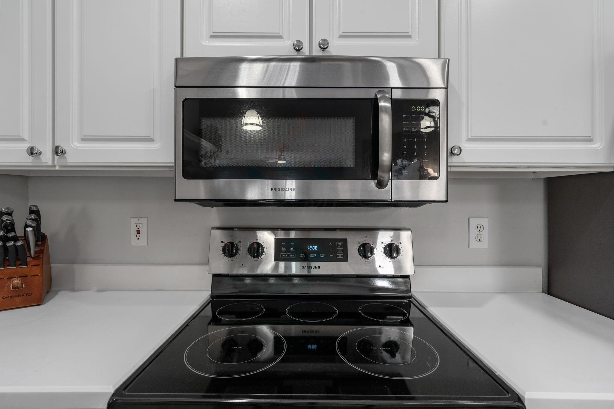 2245 Riverside Drive, Unit 203 Columbus, OH 43221 - Photo 6 of 35 Kitchen