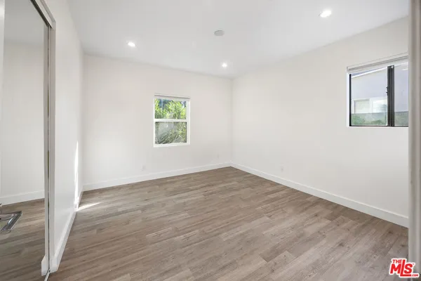 $4,600 | 17141 Sherman Way, Lake Balboa, CA 91406