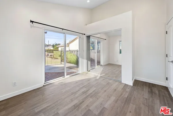 $4,600 | 17141 Sherman Way, Lake Balboa, CA 91406