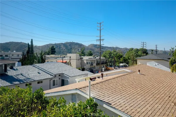 $2,800 | 7231 1/2 Apperson Street, Tujunga, CA 91042