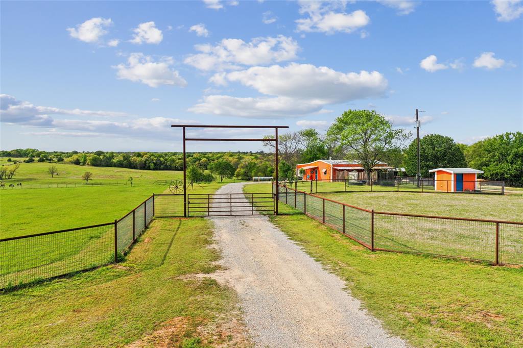 1406 North Johnson Loop Montague, TX 76251 - Photo 2 of 40