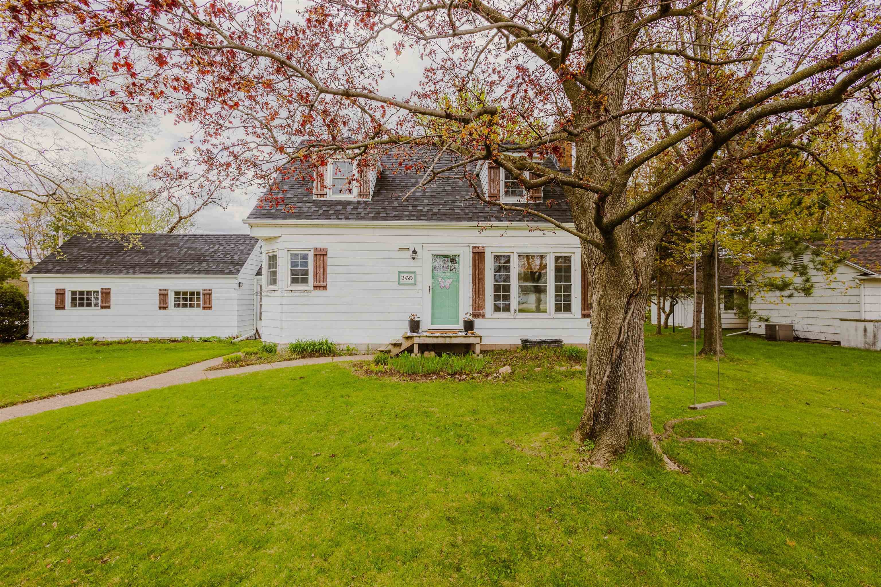 360 1st Street Port Edwards, WI 54469 - Photo 3 of 37