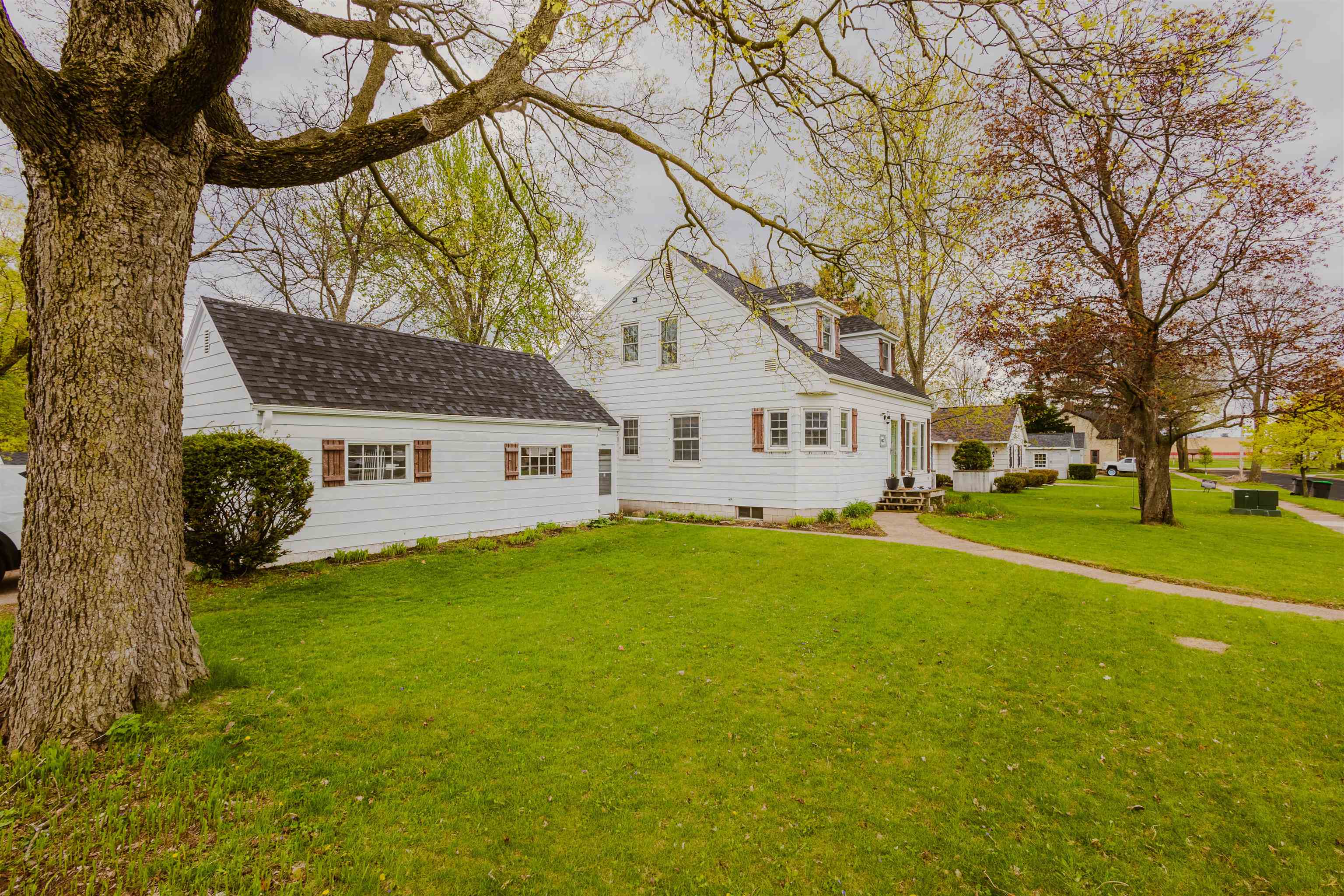 360 1st Street Port Edwards, WI 54469 - Photo 8 of 37