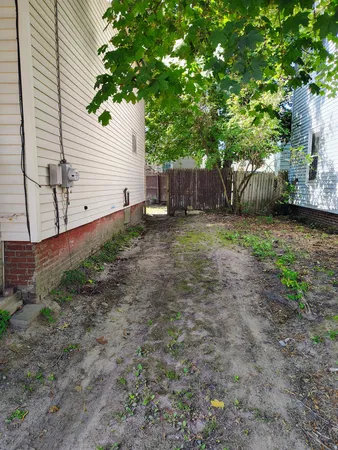 $125,000 | 10 Rangeley Place, Rumford, ME 04276