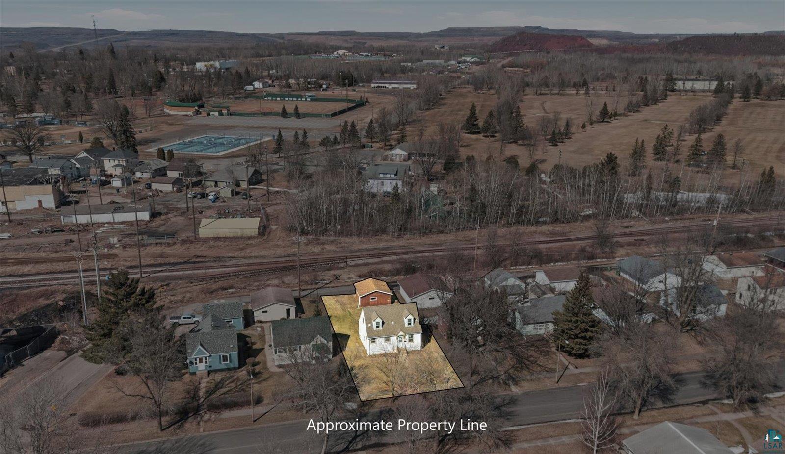 709 Michigan Street Hibbing, MN 55746 - Photo 2 of 47 View of property location with nearby suburban area