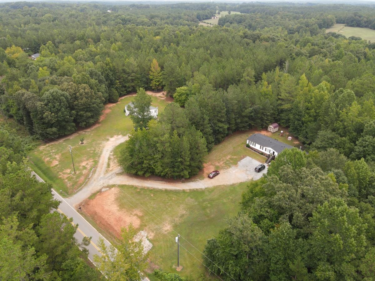 2516 Sam Hodges Road Hodges, SC 29653 - Photo 34 of 36