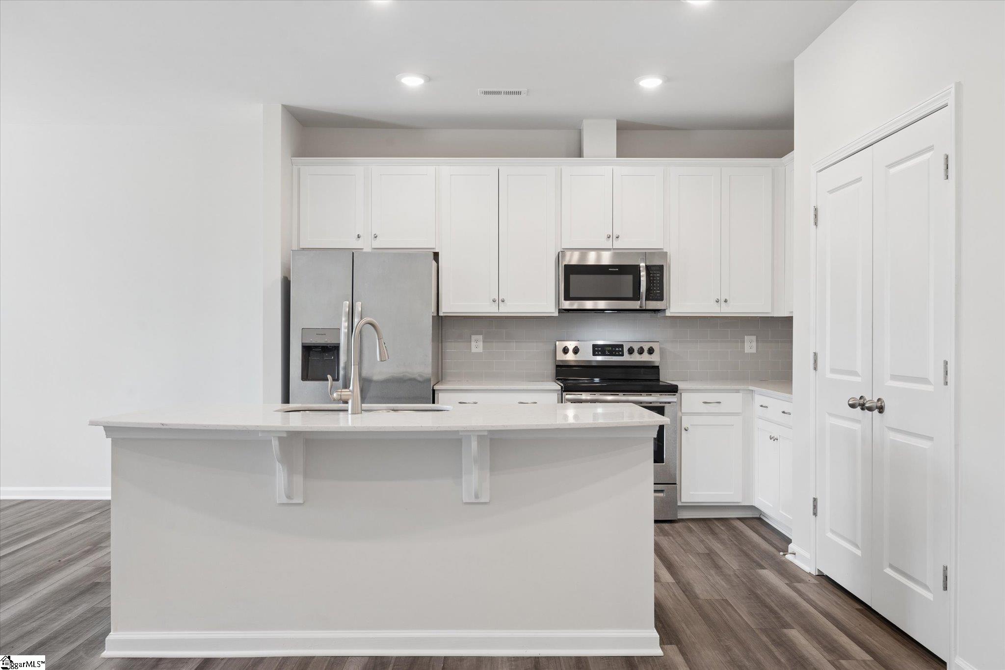 303 East Compass Way Easley, SC 29640 - Photo 4 of 26
