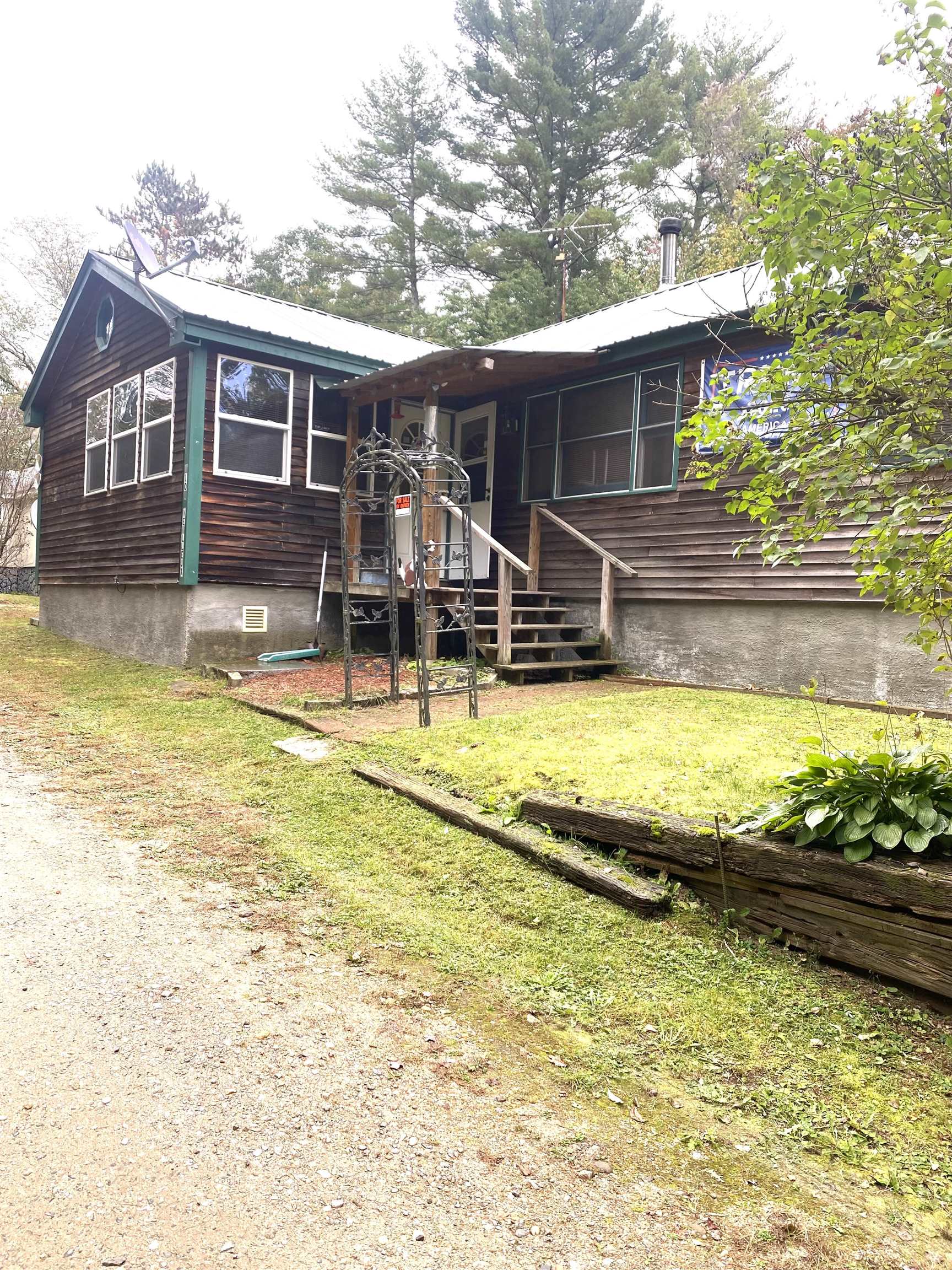 10 Pinecrest Road Deerfield, NH 03037 - Photo 1 of 18
