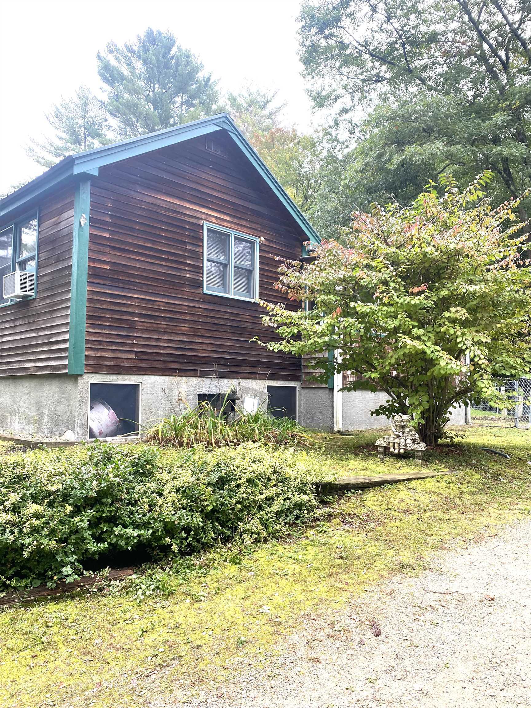 10 Pinecrest Road Deerfield, NH 03037 - Photo 3 of 18