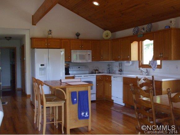 104 Moore Road Canton, NC 28716 - Photo 4 of 14