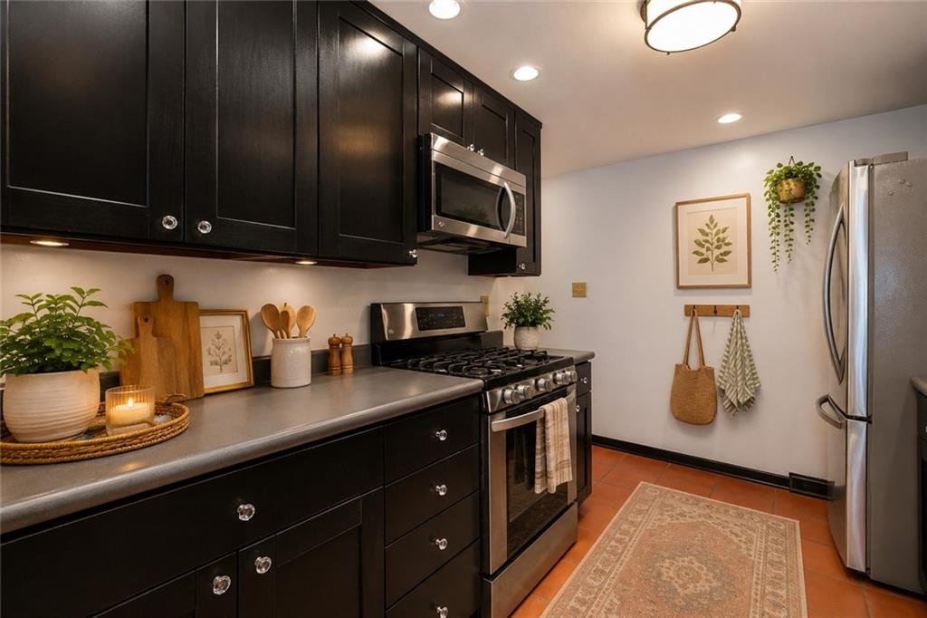 712 Baldwin Road Pittsburgh, PA 15205 - Photo 13 of 39