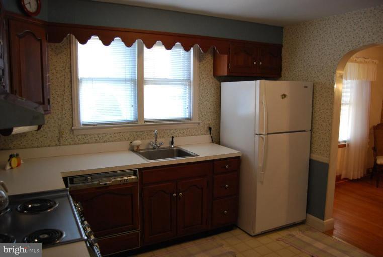 539 Cleveland Road Linthicum Heights, MD 21090 - Photo 13 of 23 Kitchen #2