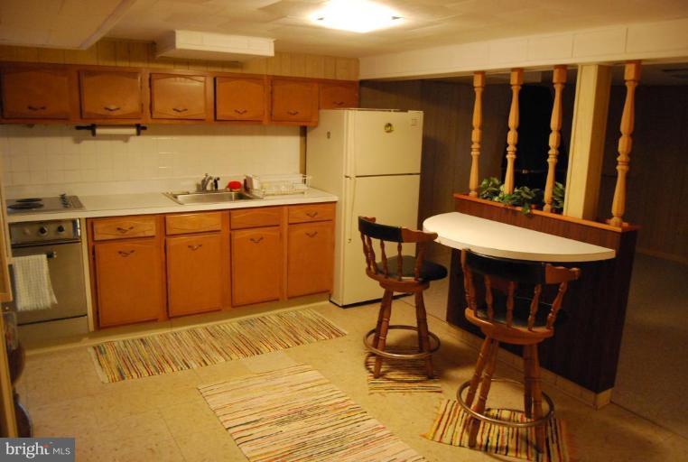539 Cleveland Road Linthicum Heights, MD 21090 - Photo 14 of 23 Apartment Kitchen