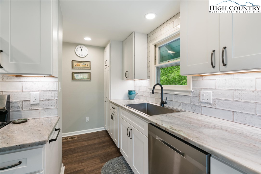 137 Oak Boone, NC 28607 - Photo 13 of 50 Gallery Image 13
