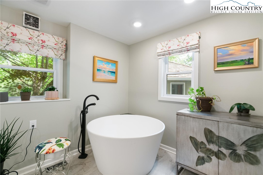 137 Oak Boone, NC 28607 - Photo 22 of 50 Gallery Image 22