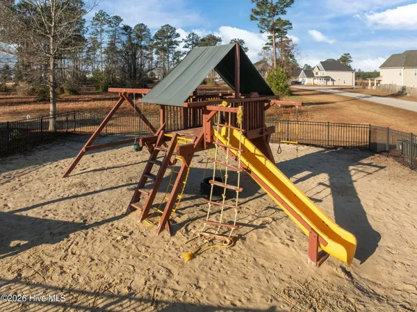 $450,000 | 317 Bear Run, Maple Hill, NC 28454