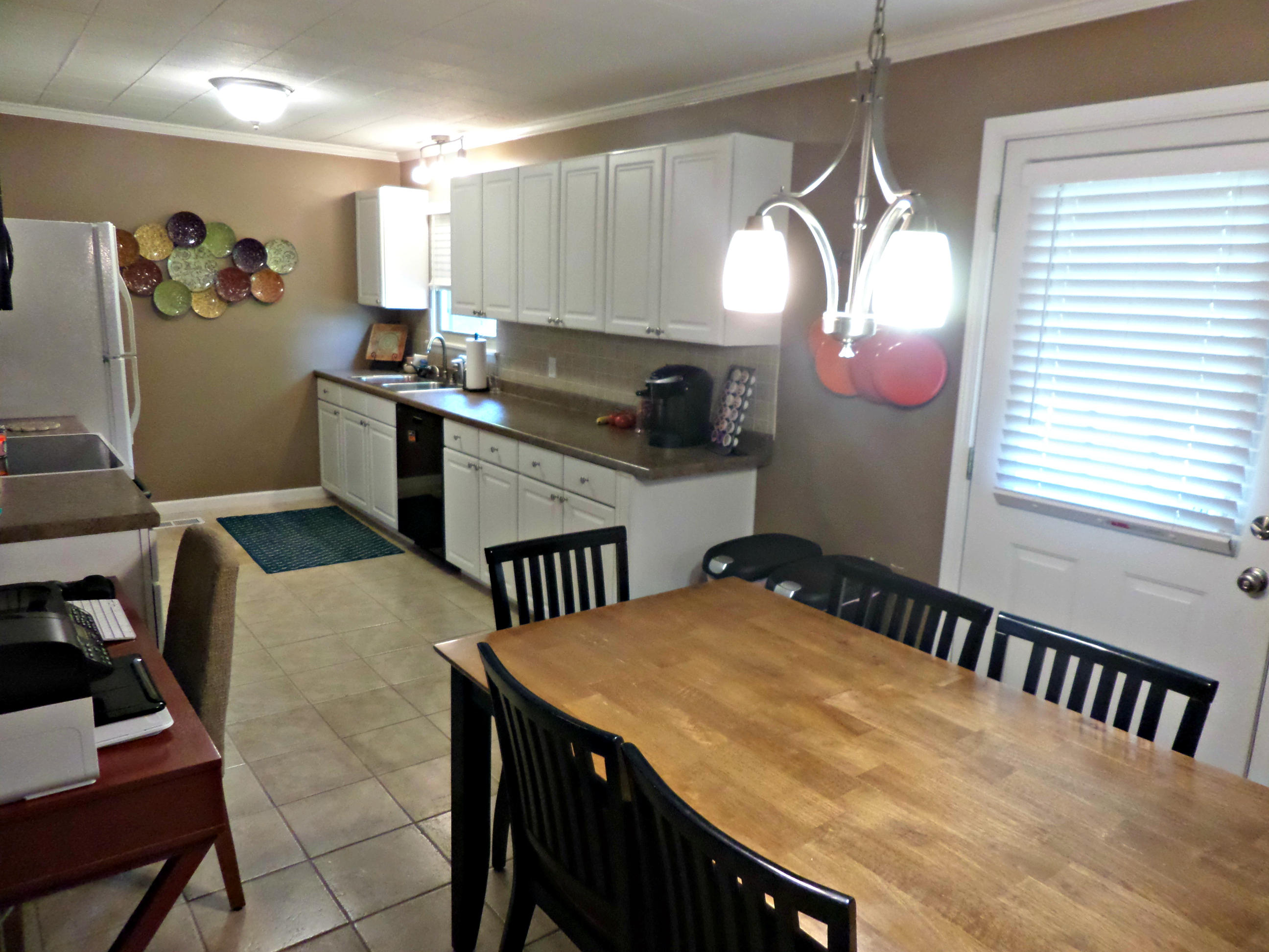 102 West Lincoln Road Oak Ridge, TN 37830 - Photo 2 of 23 Kitchen and Dining