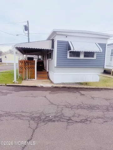 a view of a house with a outdoor space