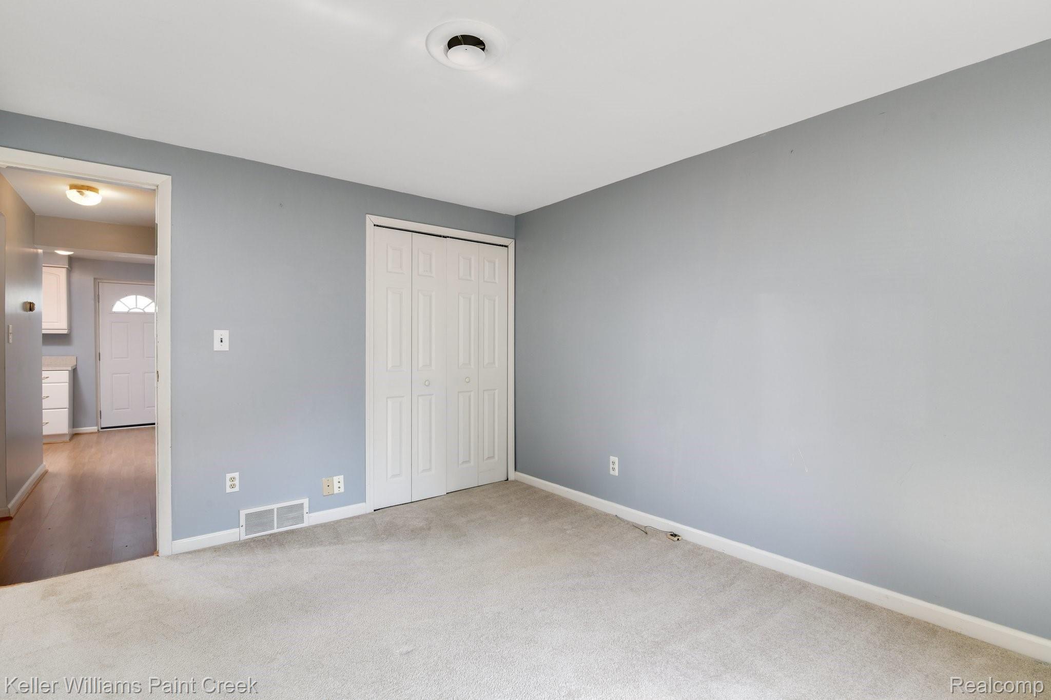 308 North Rochester Road, Unit 4 Clawson, MI 48017 - Photo 10 of 11 9.jpg