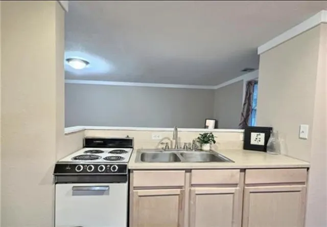 $269,900 | 506 West South Street, Nevada, MO 64772