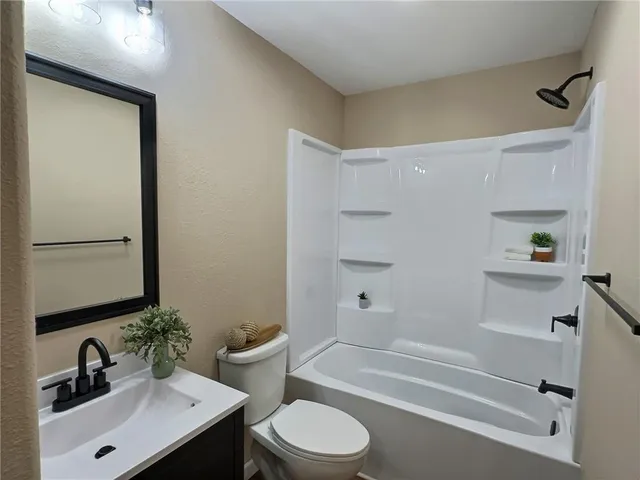 $269,900 | 506 West South Street, Nevada, MO 64772