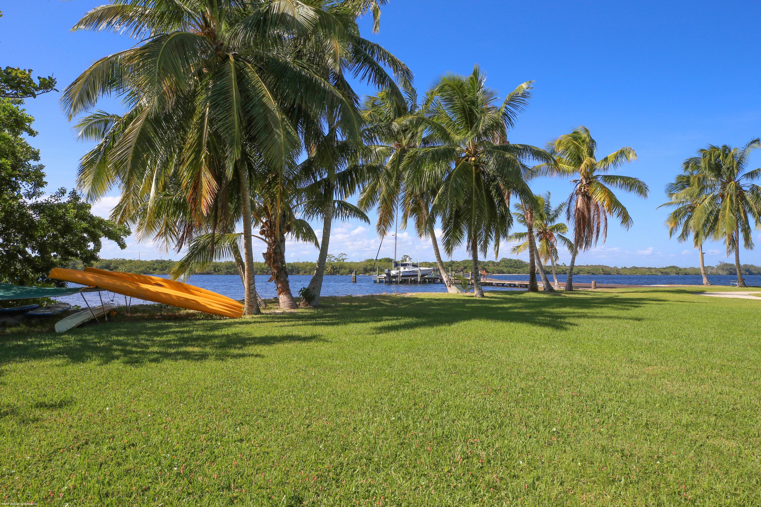 216 South Beach Road Hobe Sound, FL 33455 - Photo 13 of 20 216 South Beach Rd 018