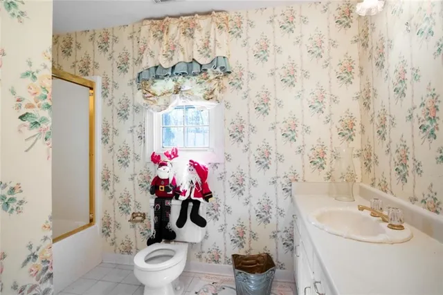 $475,000 | 930 East Lake Drive, Gainesville, GA 30506