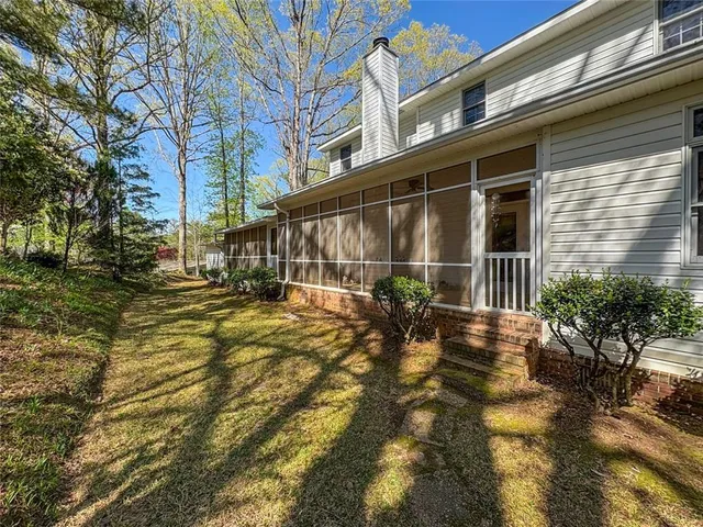 $475,000 | 930 East Lake Drive, Gainesville, GA 30506
