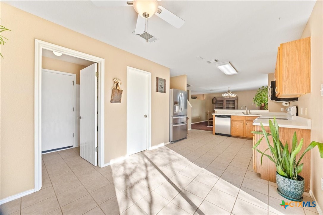 116 Devon's Cove Buda, TX 78610 - Photo 19 of 39