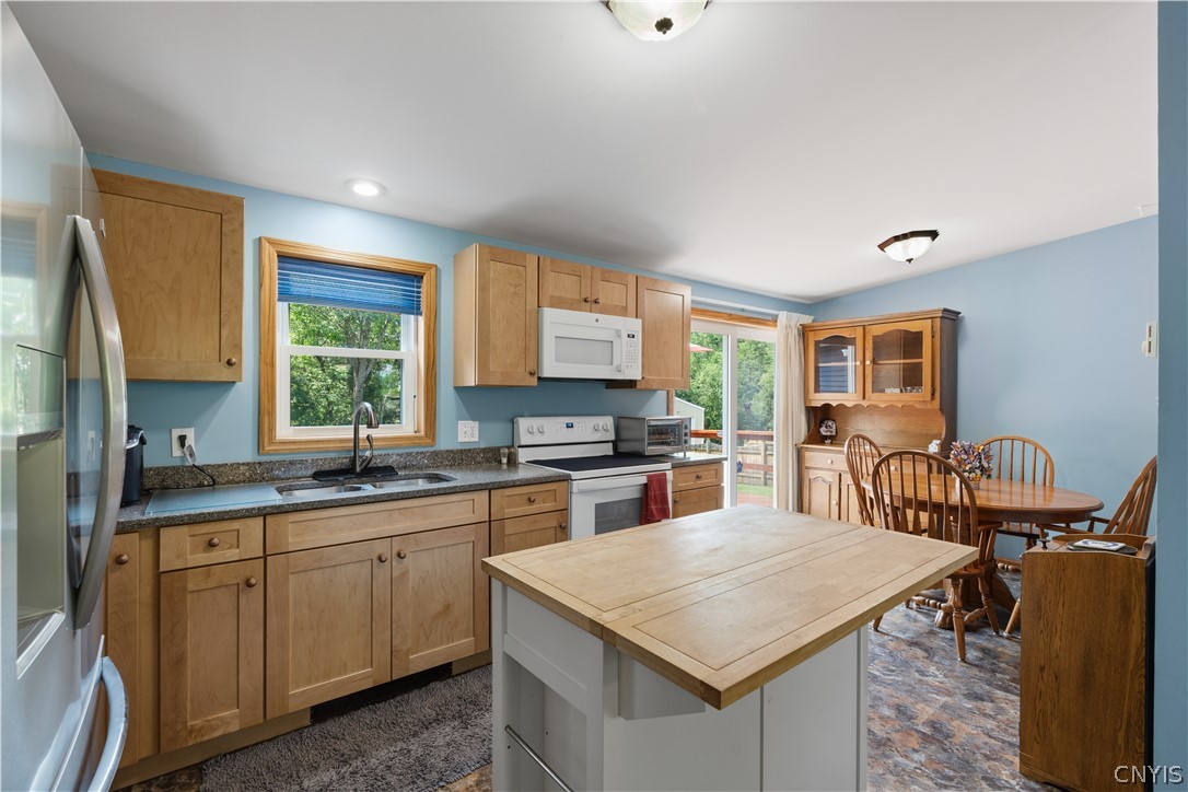 149 Cedar Street Vernon, NY 13421 - Photo 22 of 50