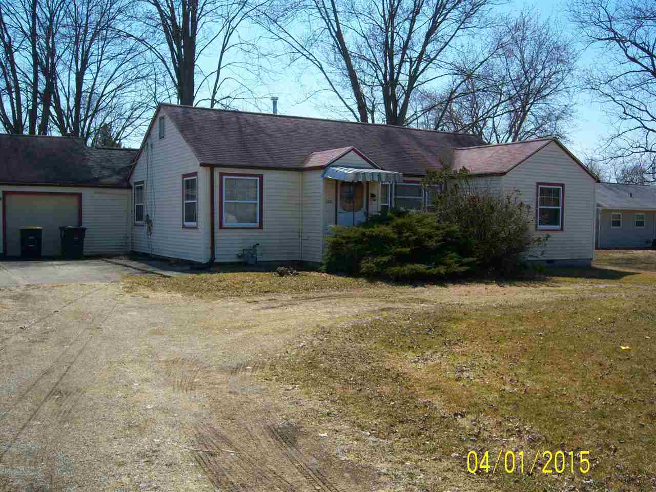 2203 West Wallen Road Fort Wayne, IN 46818 - Photo 1 of 15